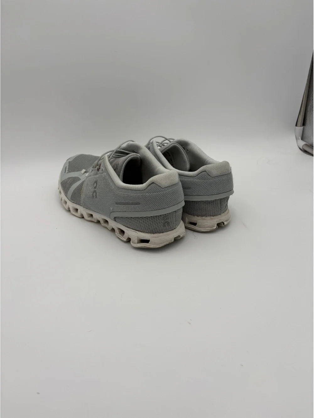 On Cloud Running Shoes Mens 8 Light Blue / Gray Athletic Sneakers On Cloud